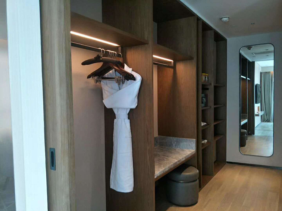 custom five star hotel bedroom wardrobe manufacturer